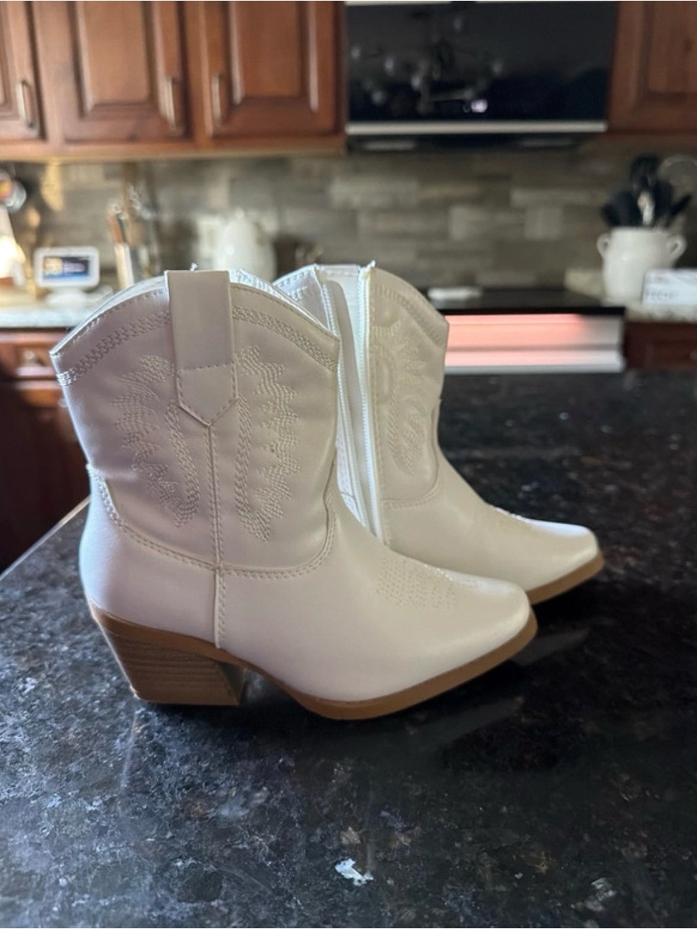 White Western Ankle Boots for girls - Stylish Cowgirl Booties